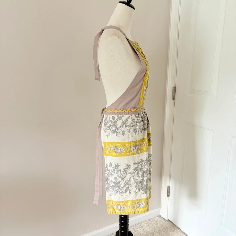 Pier 1 Imports Apron OS Yellow Gray Floral Toile Embroidered Rickrack Cotton